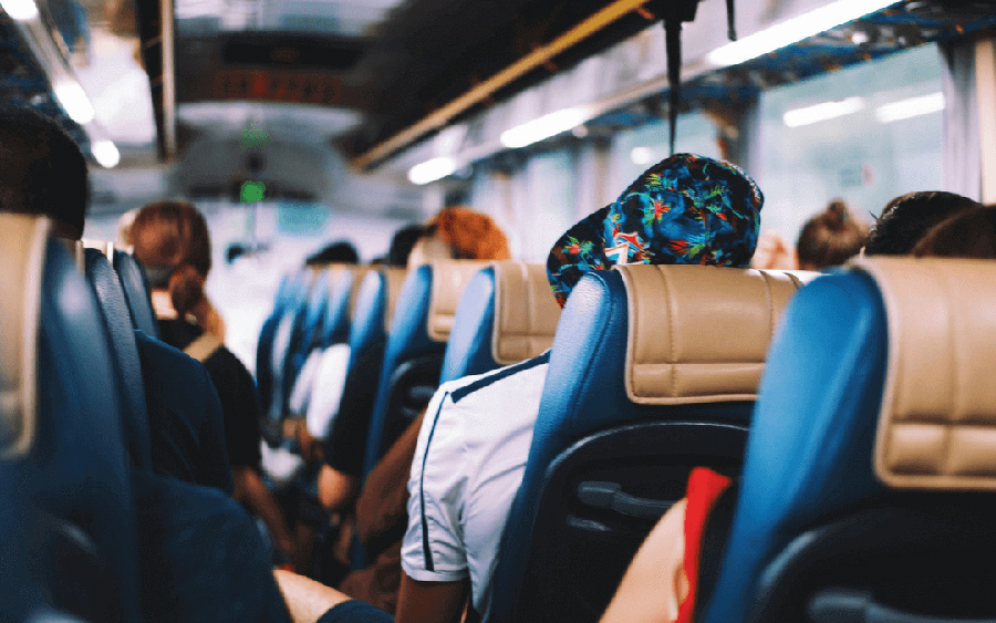 Projeto de lei sobre acompanhamento de velocidade de ônibus interestadual por passageiros é vetado.