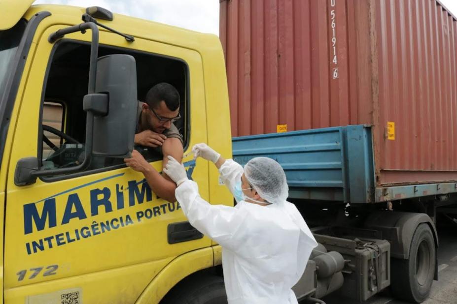 Vacinação de caminhoneiros em Parnamirim é iniciada neste sábado