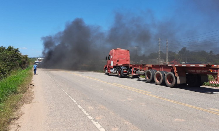 Caminhoneiros autônomos fizeram prostetos contra a alta do Diesel no Ceará
