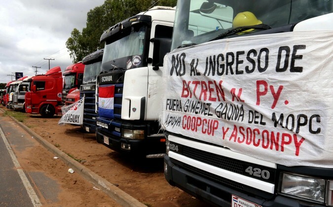 Após 3 semanas finalizam greve após conquistas dos caminhoneiros do Paraguai