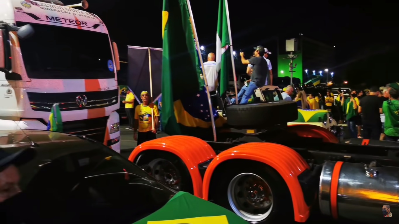 Caminhoneiros dos quatro cantos do Brasil já estão em Brasília
