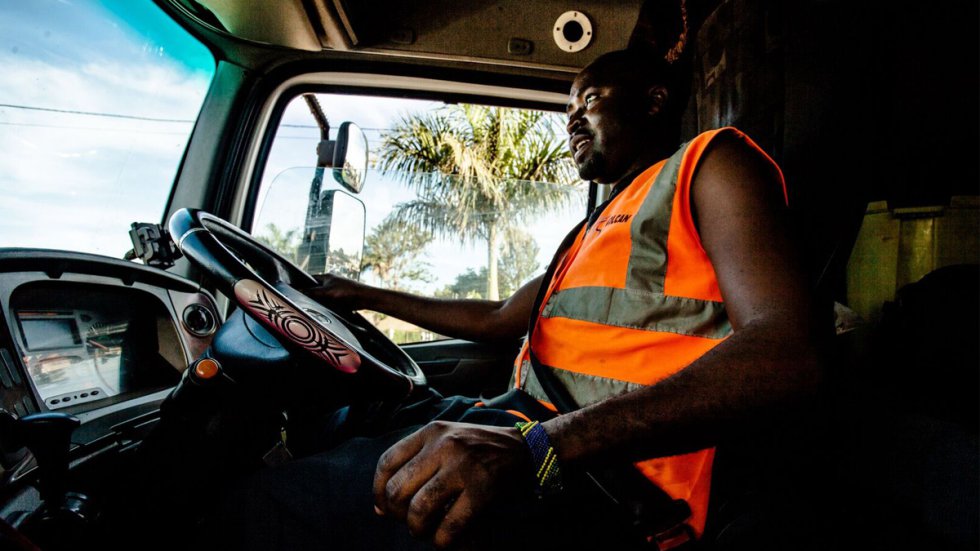Transportadoras americanas buscam combater crise de falta de mão de obra com a contratação de motoristas estrangeiros