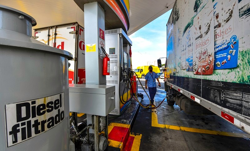 Transportadoras aponta omissão do governo em alta do óleo diesel