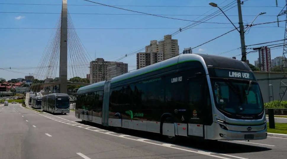 Ônibus elétrico para 170 passageiros é aprovado para circular em São Paulo