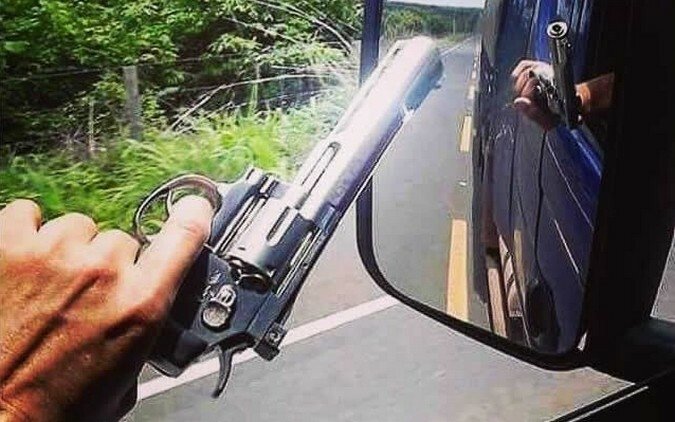 Caminhoneiro pode ter posse de arma de fogo? - Brasil do Trecho