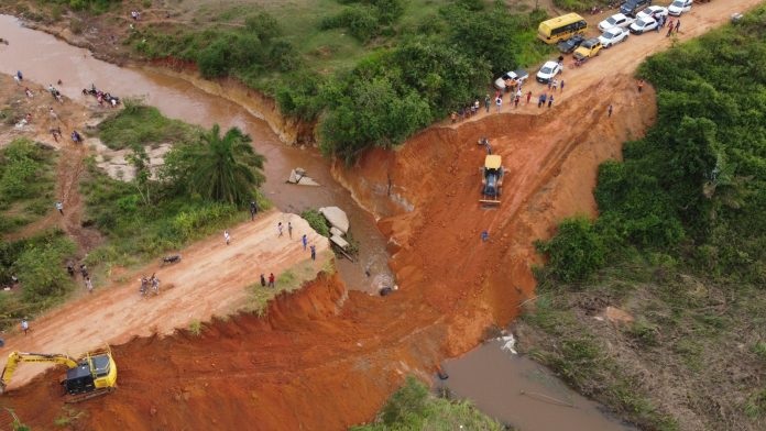 Série rodovias: 06 estradas baiana castigada com as chuvas