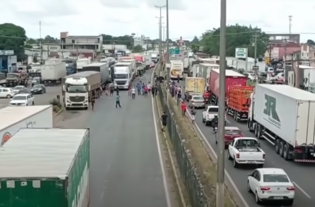 Greve dos caminhoneiros: "Tem que ser o Brasil inteiro!"