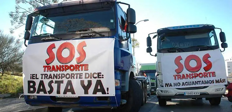 Na Espanha, a greve dos caminhoneiros completa 15 dias