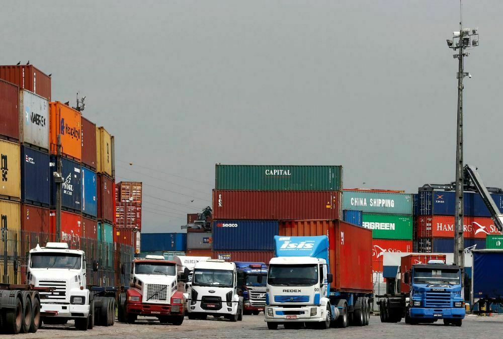 Estacionamento de caminhões no Porto de Santos abrem discussões entre Autoridades